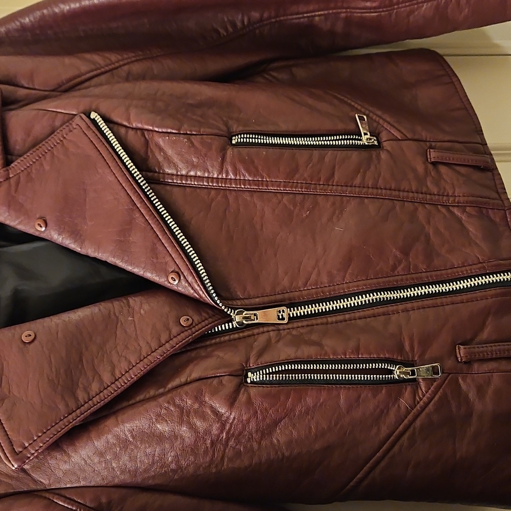 Forever 21 Wine Faux Leather Moto Jacket Size M - Picture 2 of 6
